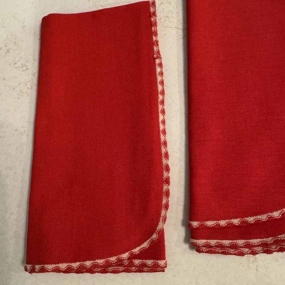 1950's Red Christmas‎ Napkins With White  Trim Set Of 4 Cotton Blend